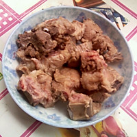白罗卜鱿鱼干虾干煲汤的做法图解1