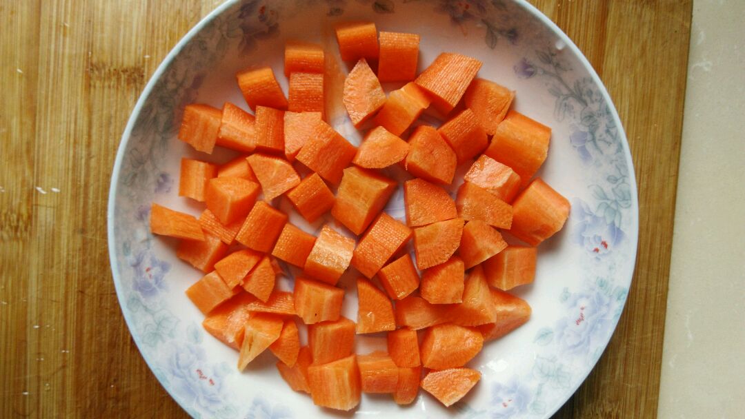 胡萝卜肉丁