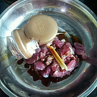 青瓜炒肉的做法图解2