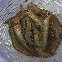 蒜蓉蒸虾的做法图解1