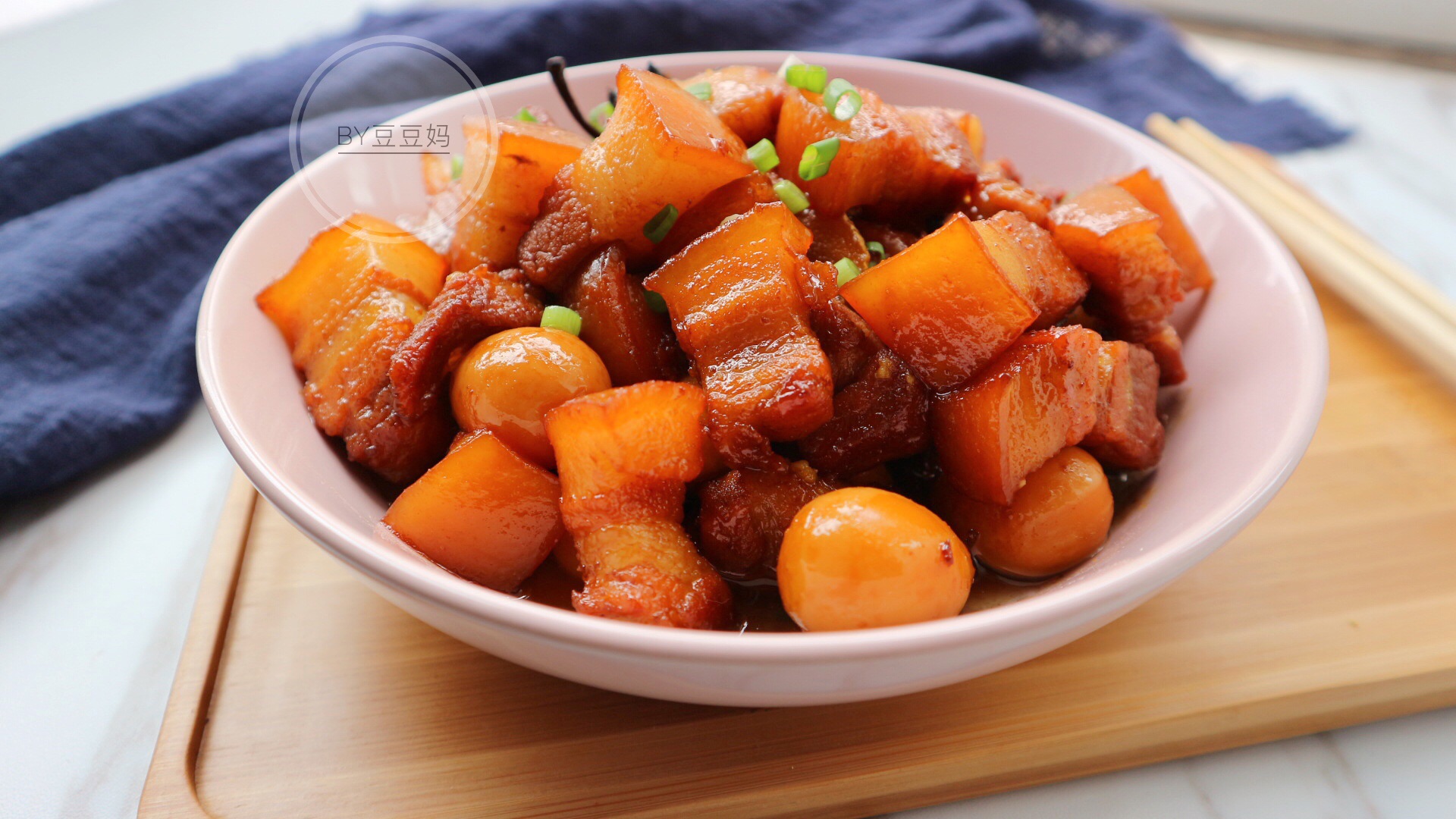 拿筷子的手是左还是右_我的拿手菜_拿东西的手