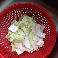 油豆腐炒白菜的做法图解1