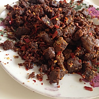 炸牛肉粒的做法图解1