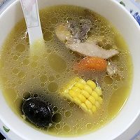 玉米排骨养生汤的做法图解1