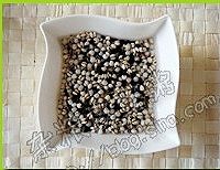 皮蛋杂米粥的做法图解1
