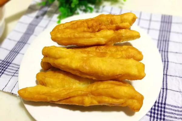炸油条的做法_【图解】炸油条怎么做如何做好吃_炸__.