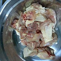 鸡肉炖土豆的做法图解1