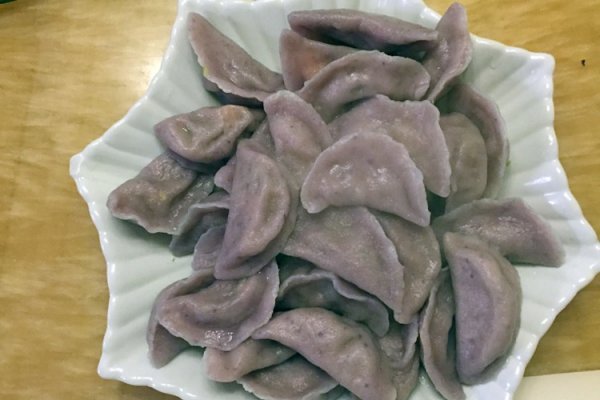 紫色饺子的健康做法的做法_【图解】紫色饺子