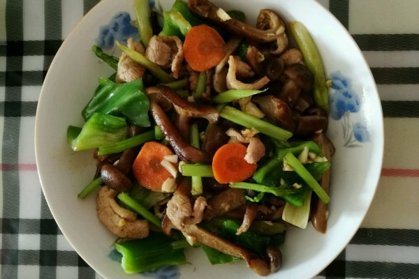 榛蘑炒麻椒