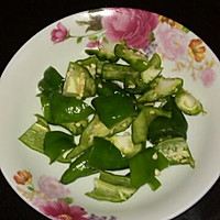 芹菜青椒小...<a href=