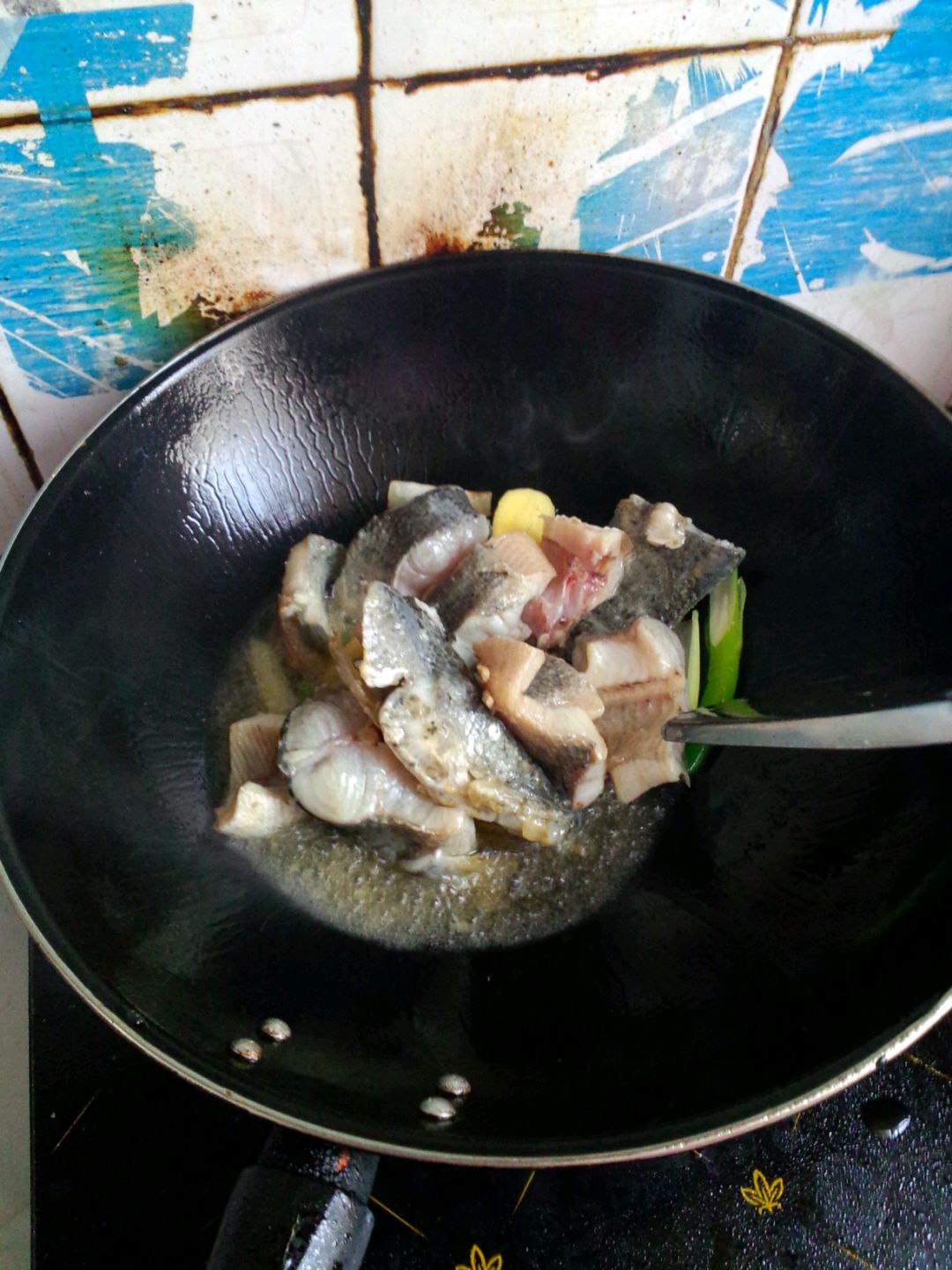 黑鱼炖汤怎么做_黑鱼炖汤的做法_豆果美食