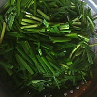 韭菜豆腐干炒肉的做法图解1