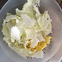 土豆白菜豆腐汤的做法图解1