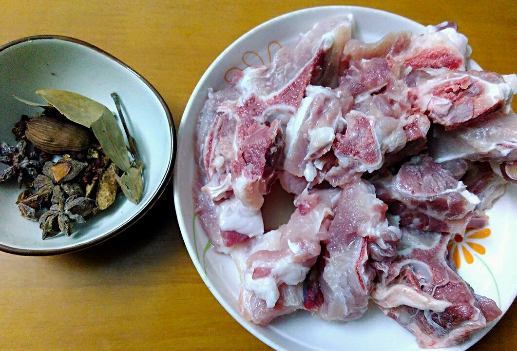 酱骨架的做法图解1