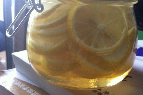 自制柠檬水「超简单美白养颜」的做法_【图解