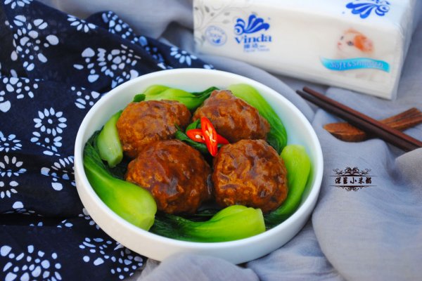 红烧狮子头#维达与你传承年味#的做法_【图解