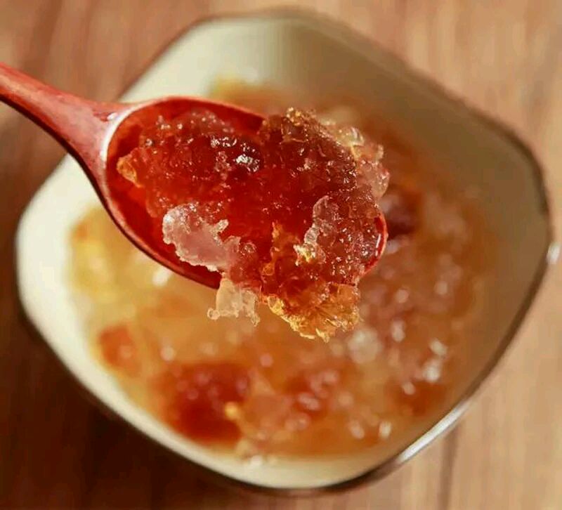 桃胶皂角米炖银耳
