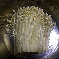蒜蓉海虾蒸金针菇的做法图解1
