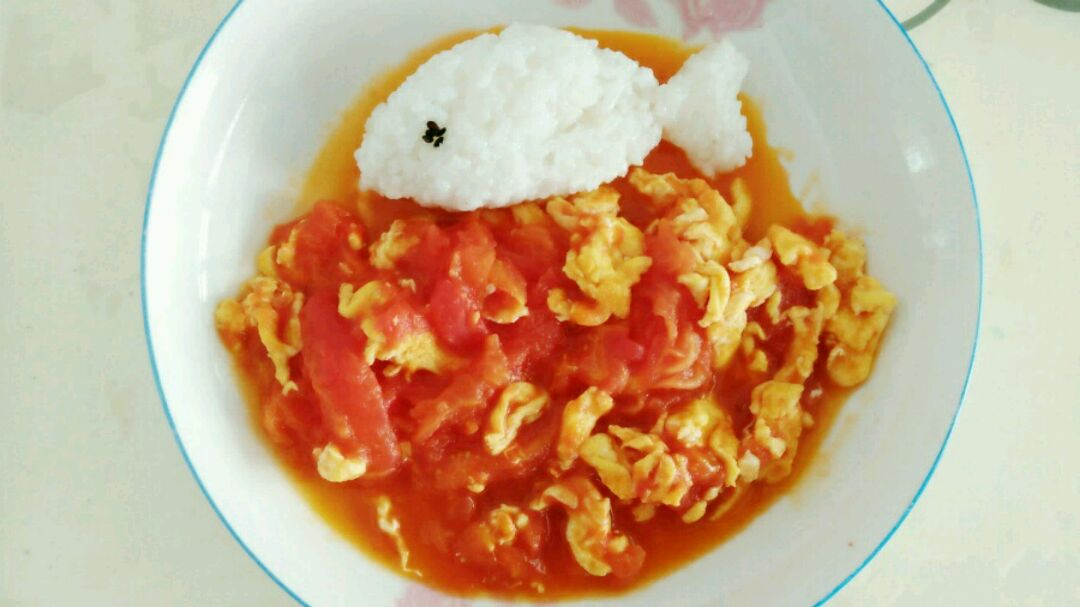 全民赛西红柿炒鸡蛋#番茄海里的小鱼(宝宝卡通饭)