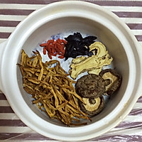 药膳排骨汤|养老公不重样的做法图解1