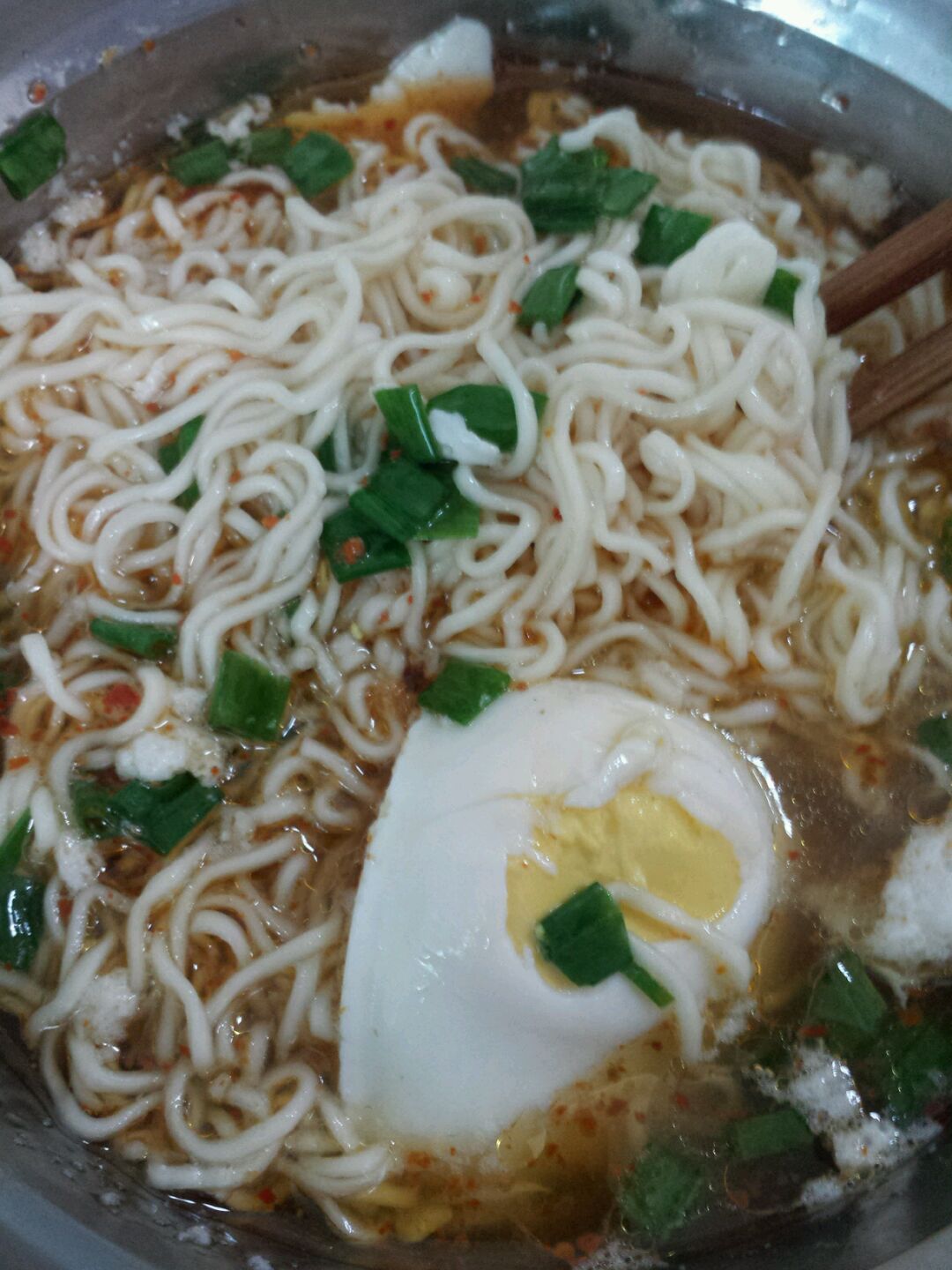 鸡蛋煮面