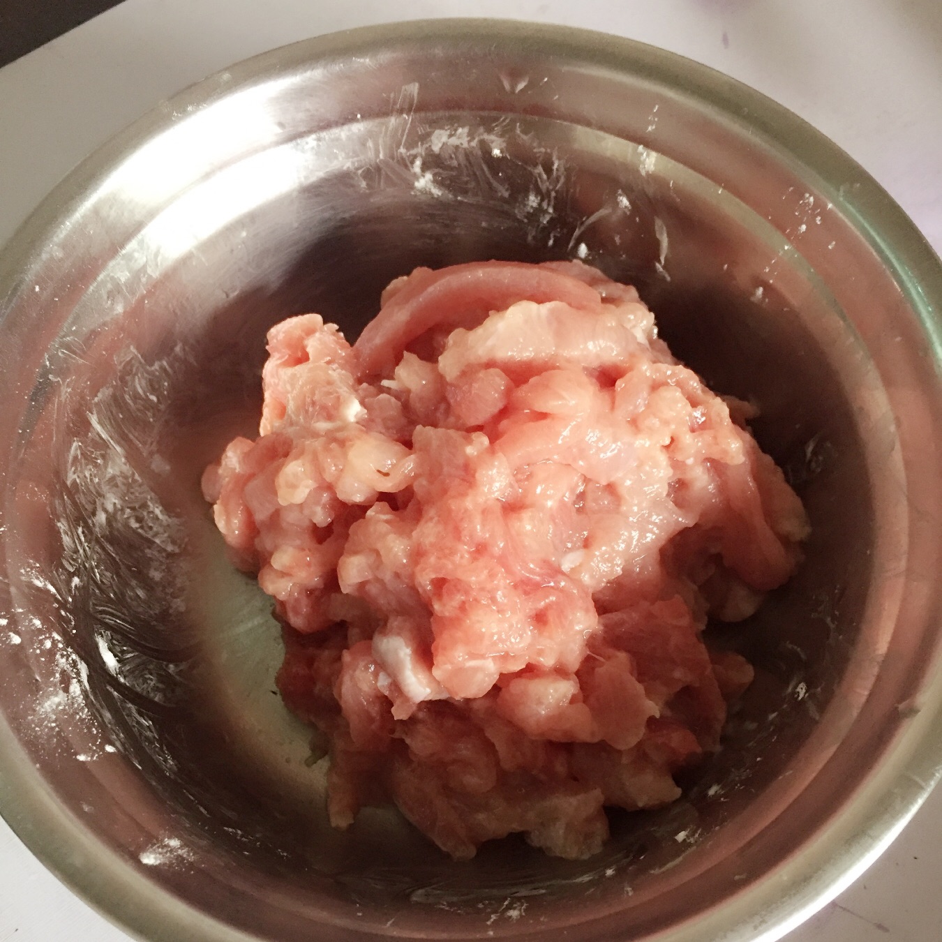 肉片拌淀粉后能放冰箱吗? 肉质会变硬吗