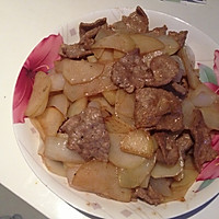 香煎牛肉土豆的做法图解1