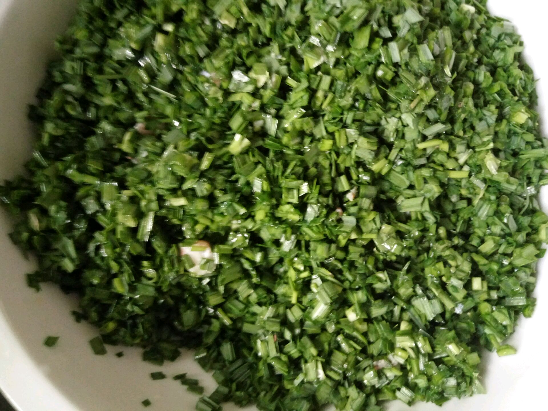 虾仁猪肉韭菜馄饨的做法图解5