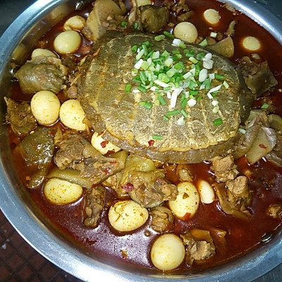 甲鱼炖鹌鹑蛋