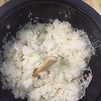 肉松玉米寿司的做法图解1