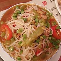 蔬菜乱炖面的做法图解1