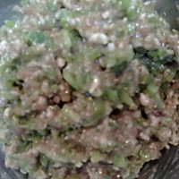 早点-青椒肉馅锅贴的做法图解1