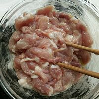 土豆肉片的做法图解1