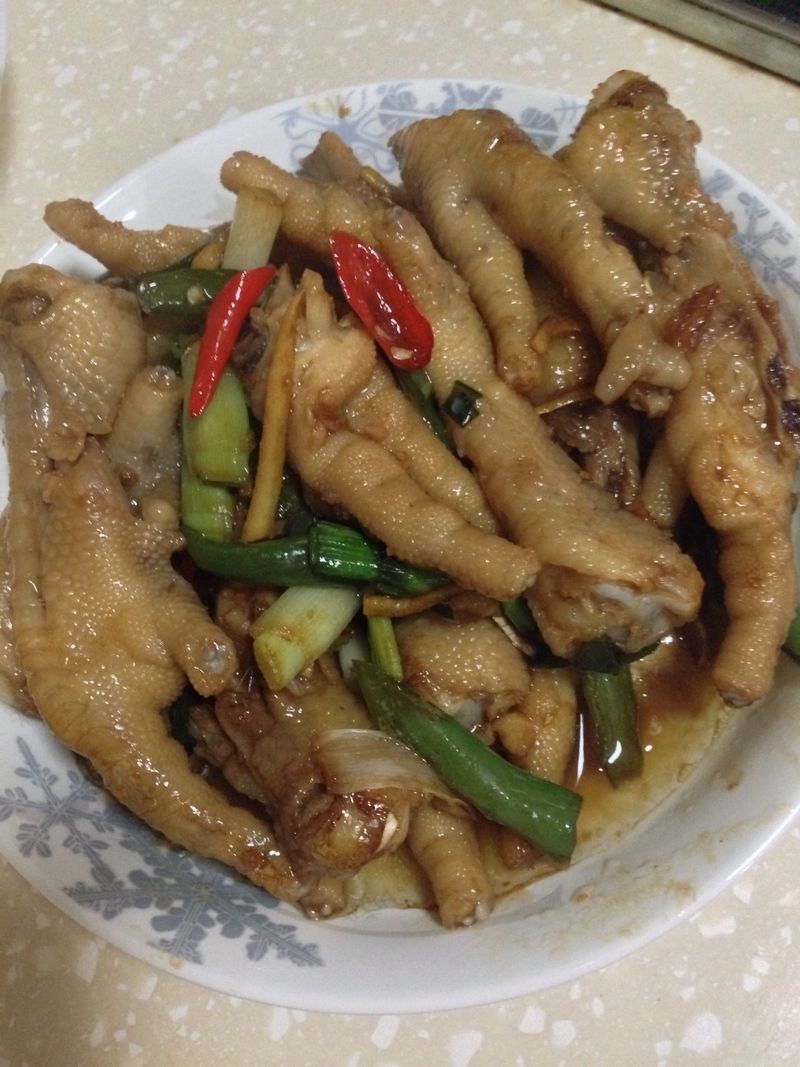 主料鸡爪孕妇500g辣炒鸡爪的做法辣椒v主料:本菜谱的步骤能喝白萝卜排骨汤图片