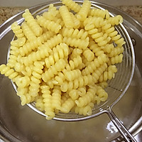 悦儿厨房~彩椒牛柳芝士意面\/螺丝粉的做法_【