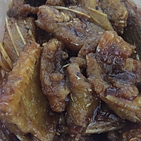 酱油糖鱼骨的做法图解1