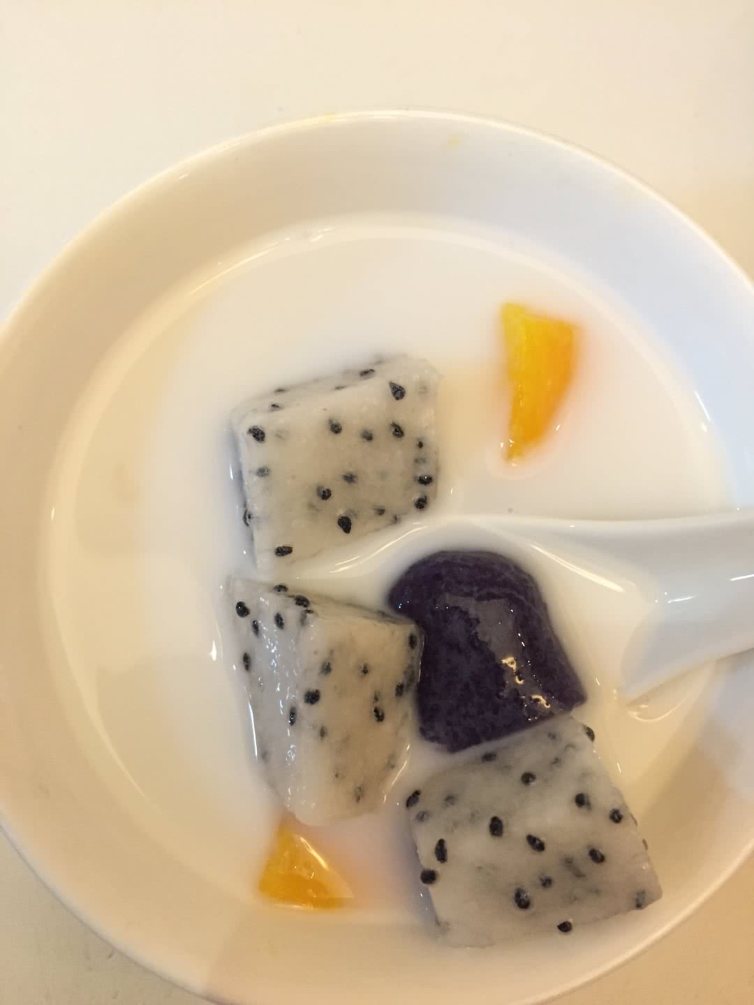 ¸ð¸ù·Û100g ×ÏÊí120g Ë®40g â¹û1¸ö »ðÁú¹û1¸ö Ò¬Ö1Æ¿ ÓóԲâ¹ûÒ¬µÄ