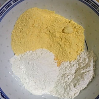 肉菜馅儿玉米面菜团子的做法图解1