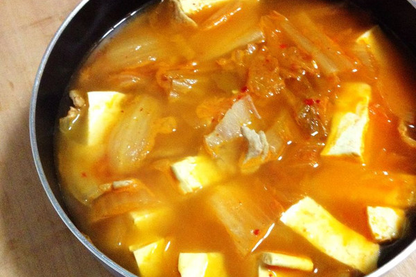 辣白菜豆腐汤的做法_【图解】辣白菜豆腐汤怎
