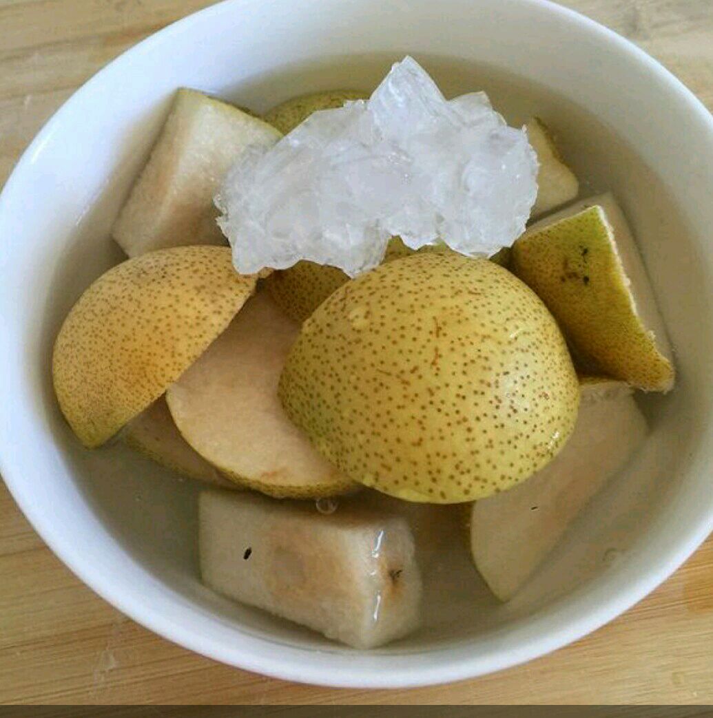 去,可以蒸可以煮.煮烂后成糊状.酸梨汤.出锅咯