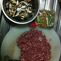 酱油水肉丸子的做法图解1