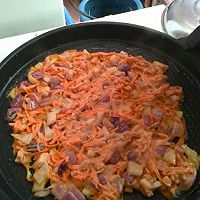 胡萝卜洋葱火腿饼的做法图解1