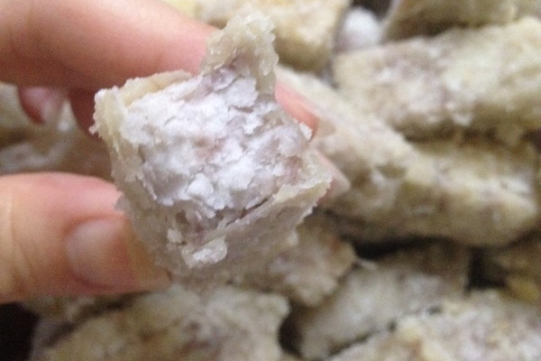 时间:10~30分钟 料 1个 辅料 白糖1碗 水半碗 反沙芋头的