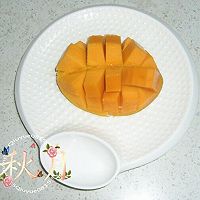 巧剥芒果皮的做法_【图解】巧剥芒果皮怎么做