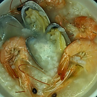 蛤蜊鲜虾粥的做法图解1