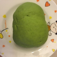 菠菜汁牛肉馅儿饺子的做法图解1