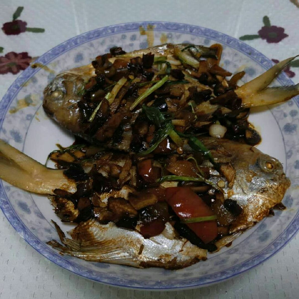 莉莉百惠子的红烧颈椎#嗨MilK出山后手#鲳鱼做法的食谱食谱术图片