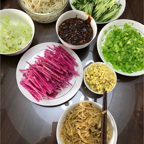 杜芏的老北京炸酱面做法的学习成果照_豆果美