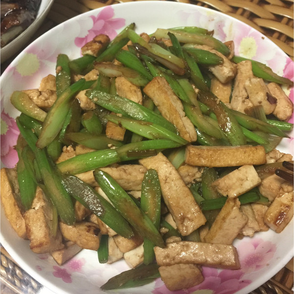 墨妈的芹菜香干做法的学习成果照_豆果美食