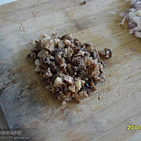 电饭煲做出香喷喷的腊味饭的做法图解2